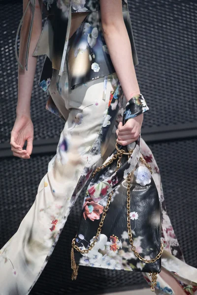 Look 55